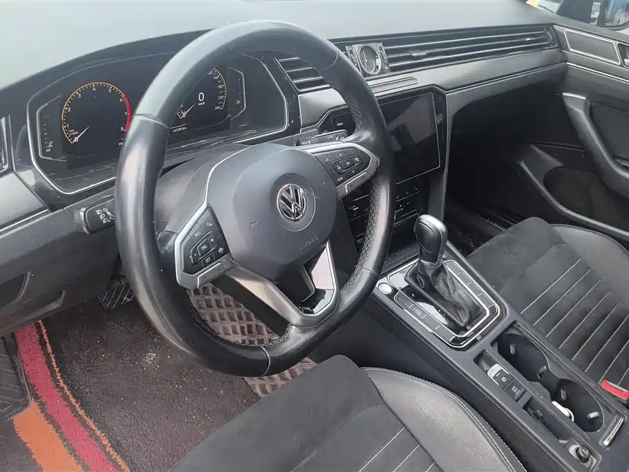 Volkswagen Magotan 2020 330TSI DSG Leading фото 12