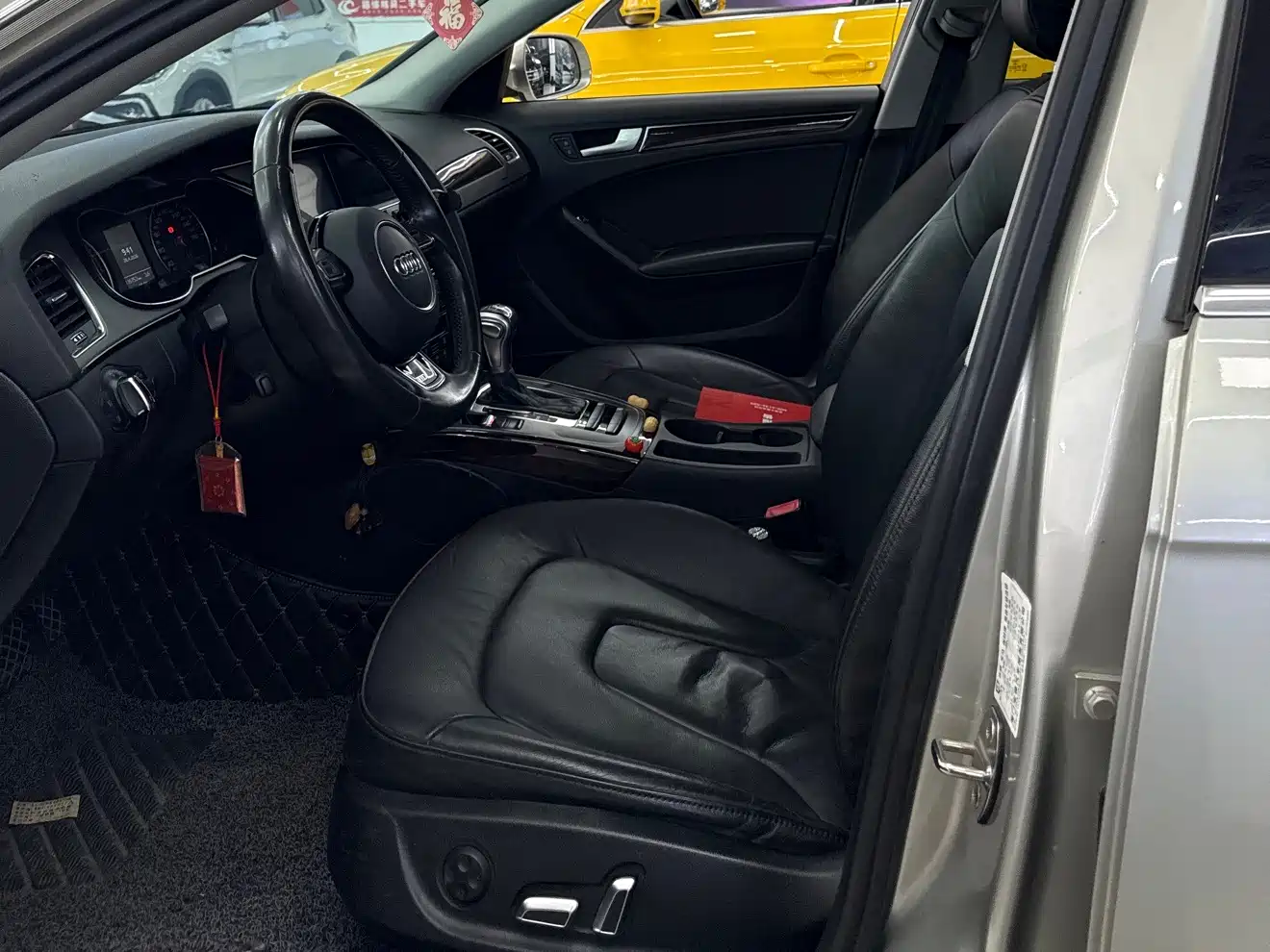 Audi A4L 2016 35 TFSI Automatic Comfort фото 9