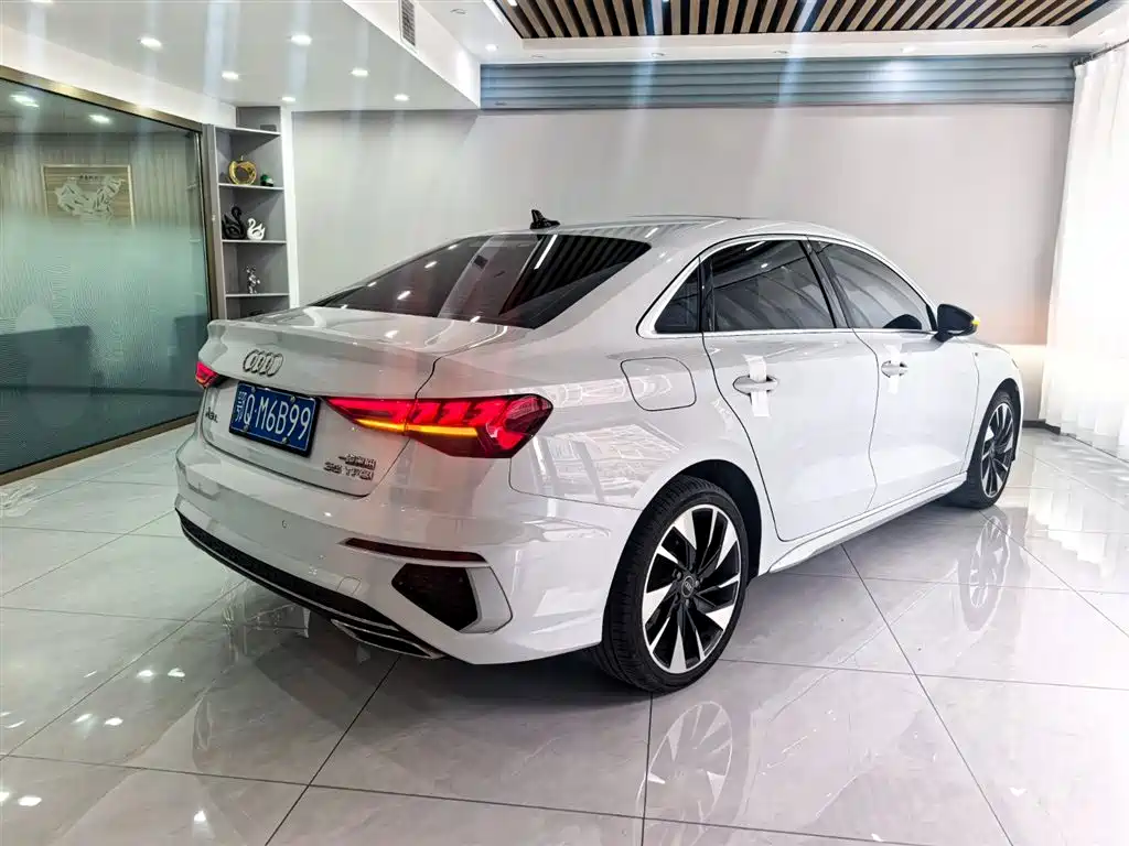 Audi A3 2023 Facelift A3L Limousine 35 TFSI Fashion Sport фото 4