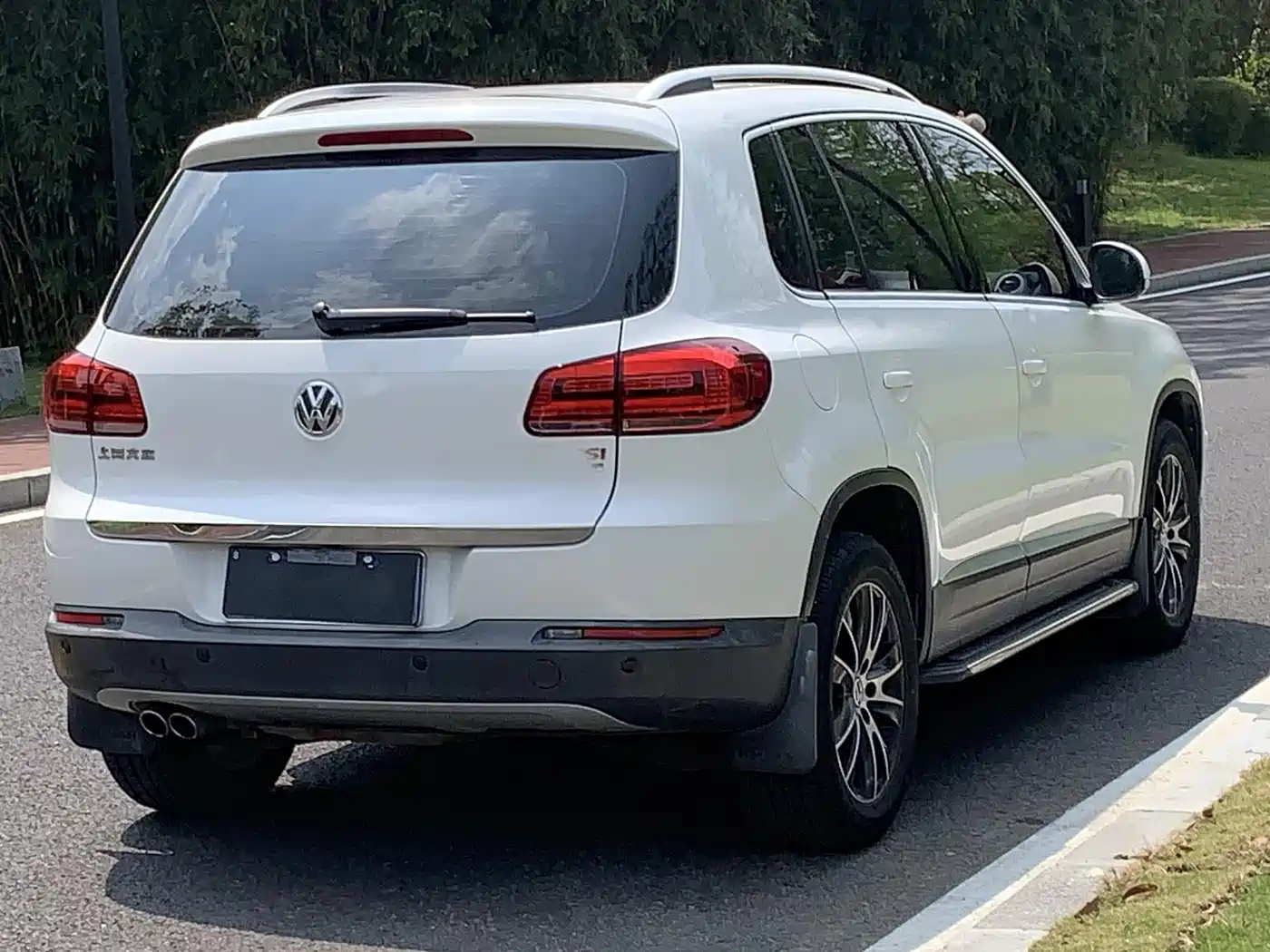 Фото 4 - Volkswagen Tiguan
