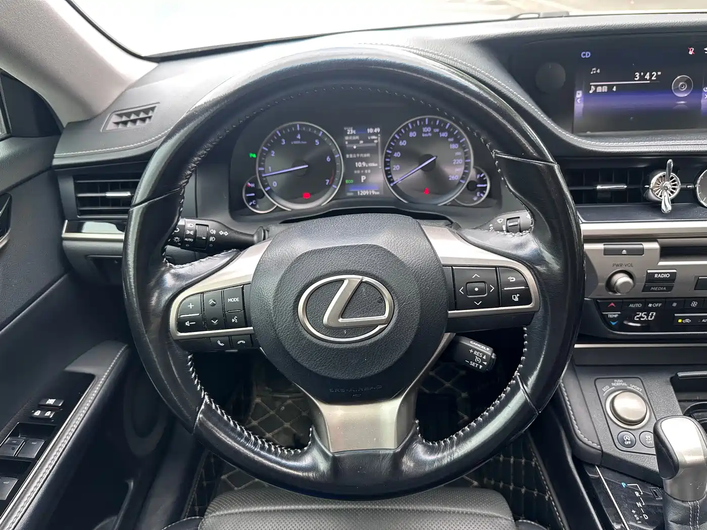 Lexus ES 2015 200 Elite Edition фото 8