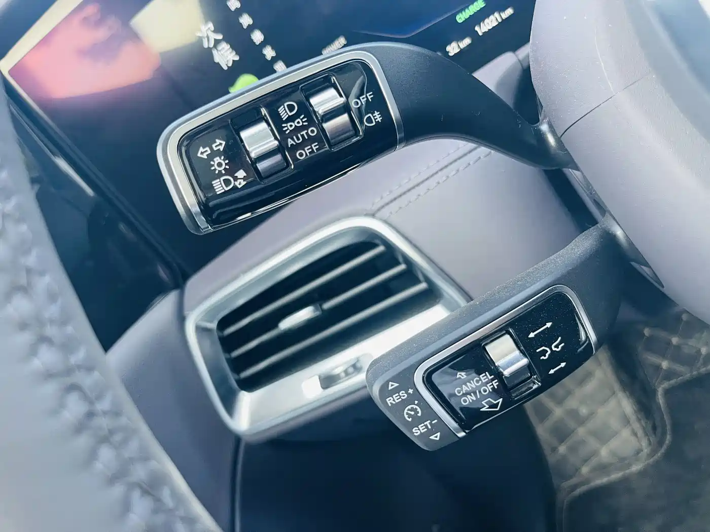 Hongqi E-HS9 2022 660km Qi Ling Edition (4-seater) фото 14