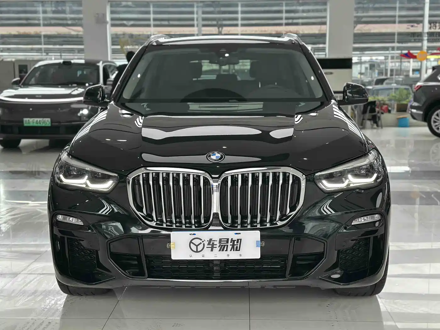 BMW X5 (Import) 2019 xDrive30i M Sport Package фото 2