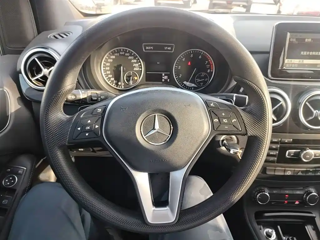 Mercedes-Benz B-Class 2012 B 180 фото 11