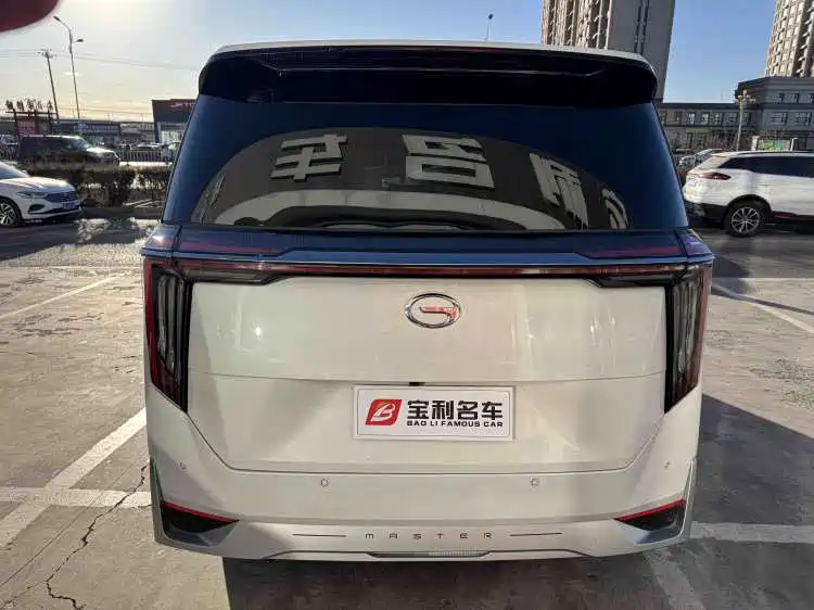 GAC TRUMPCHI M8