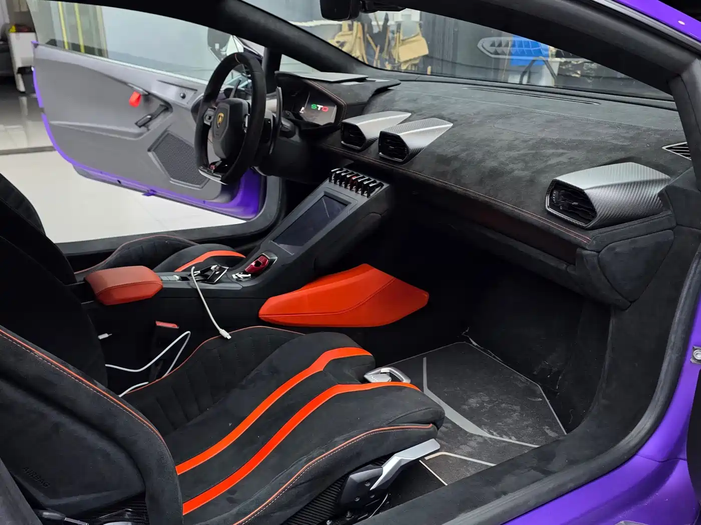 LAMBORGHINI HURACÁN