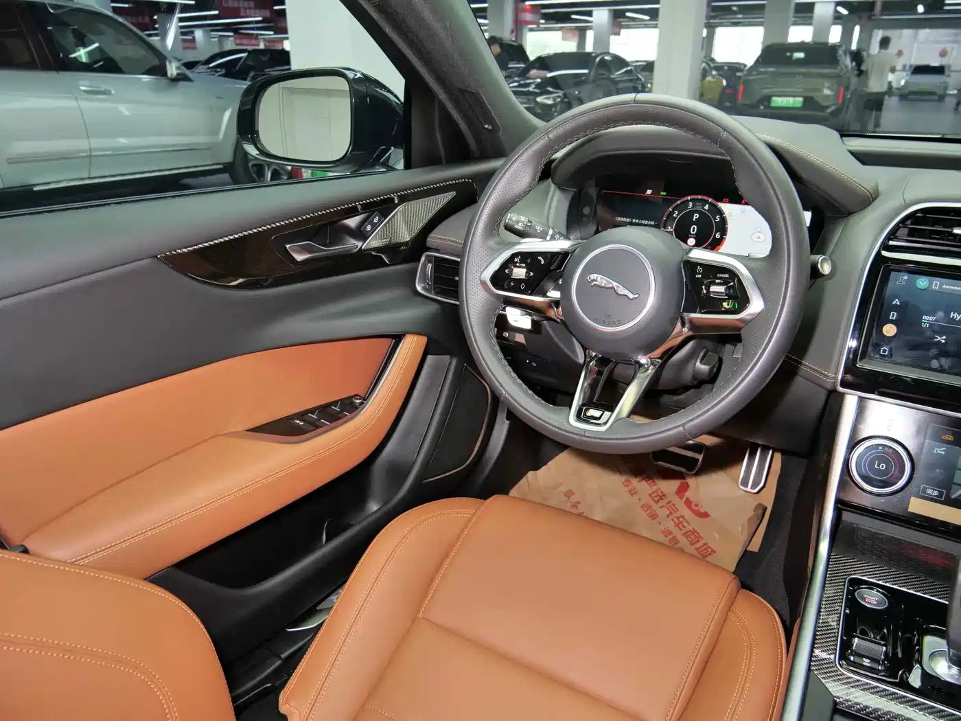 Jaguar XEL 2024 2024 Model 2.0T 250PS R-DYNAMIC S Gloss Black Sport Edition