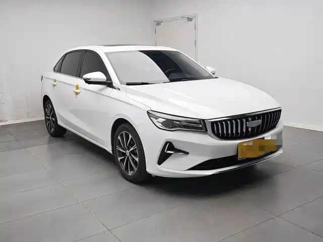 Фото 3 - Geely Emgrand