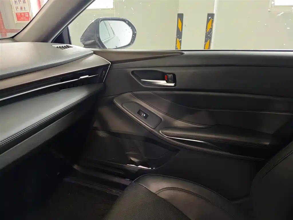 Toyota Avalon 2021 2.5L Luxury Edition фото 15