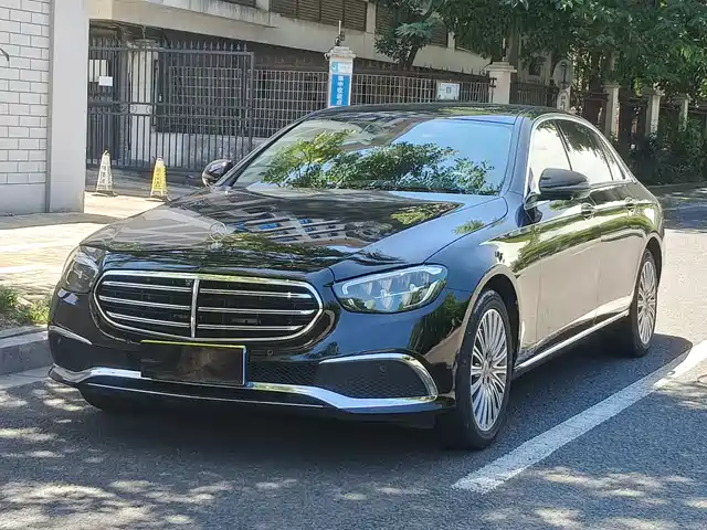 Mercedes-Benz E-Class 2023