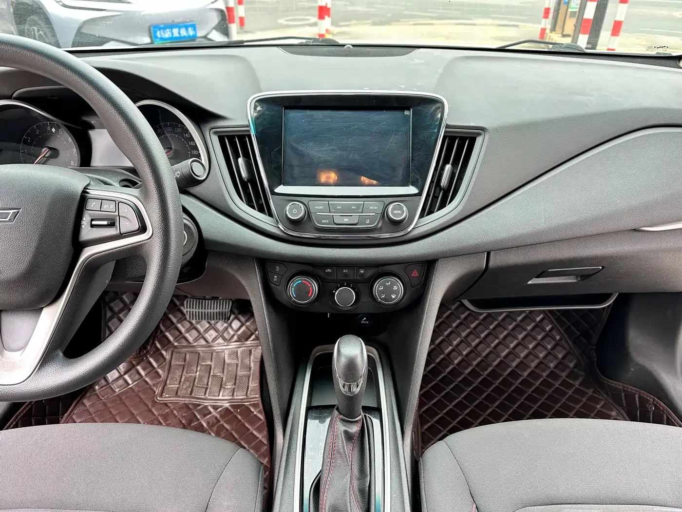 Chevrolet Monza 2019 Redline 320T DCT Joy Edition China VI фото 15