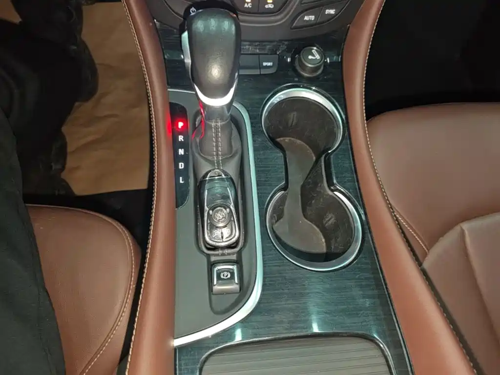 Фото 14 - Buick Envision Plus