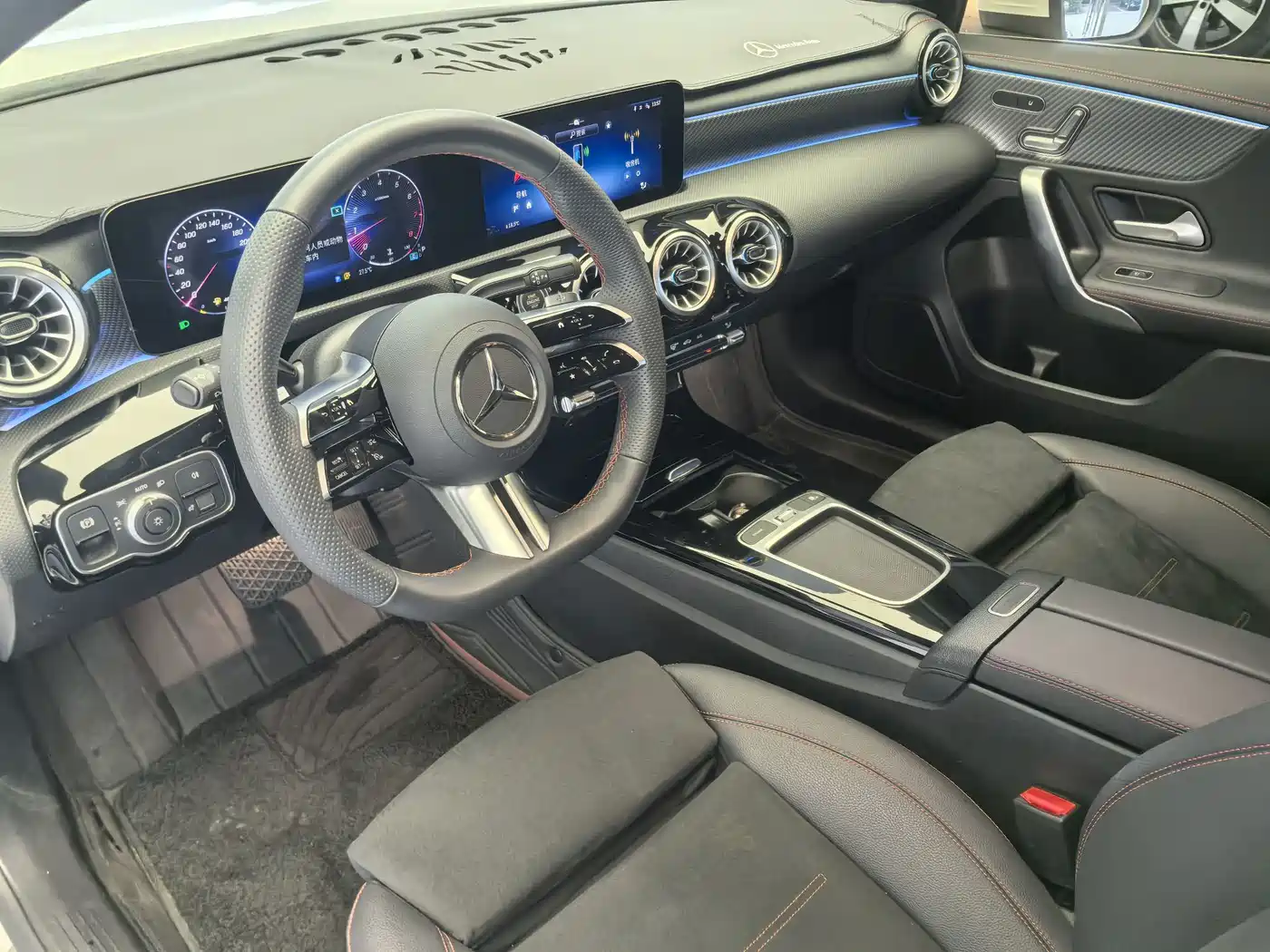 Mercedes-Benz A-Class 2025 2025 A 200 L Fashion Edition
