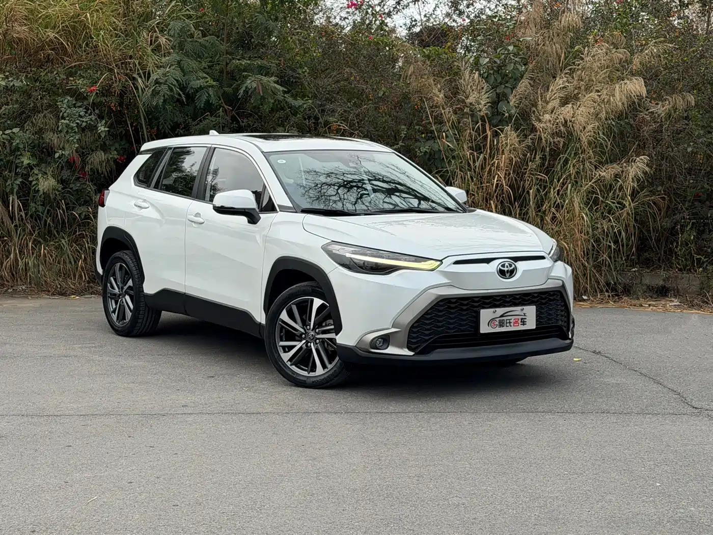 Toyota Frontlander 2022 2.0L CVT Luxury PLUS Edition фото 3