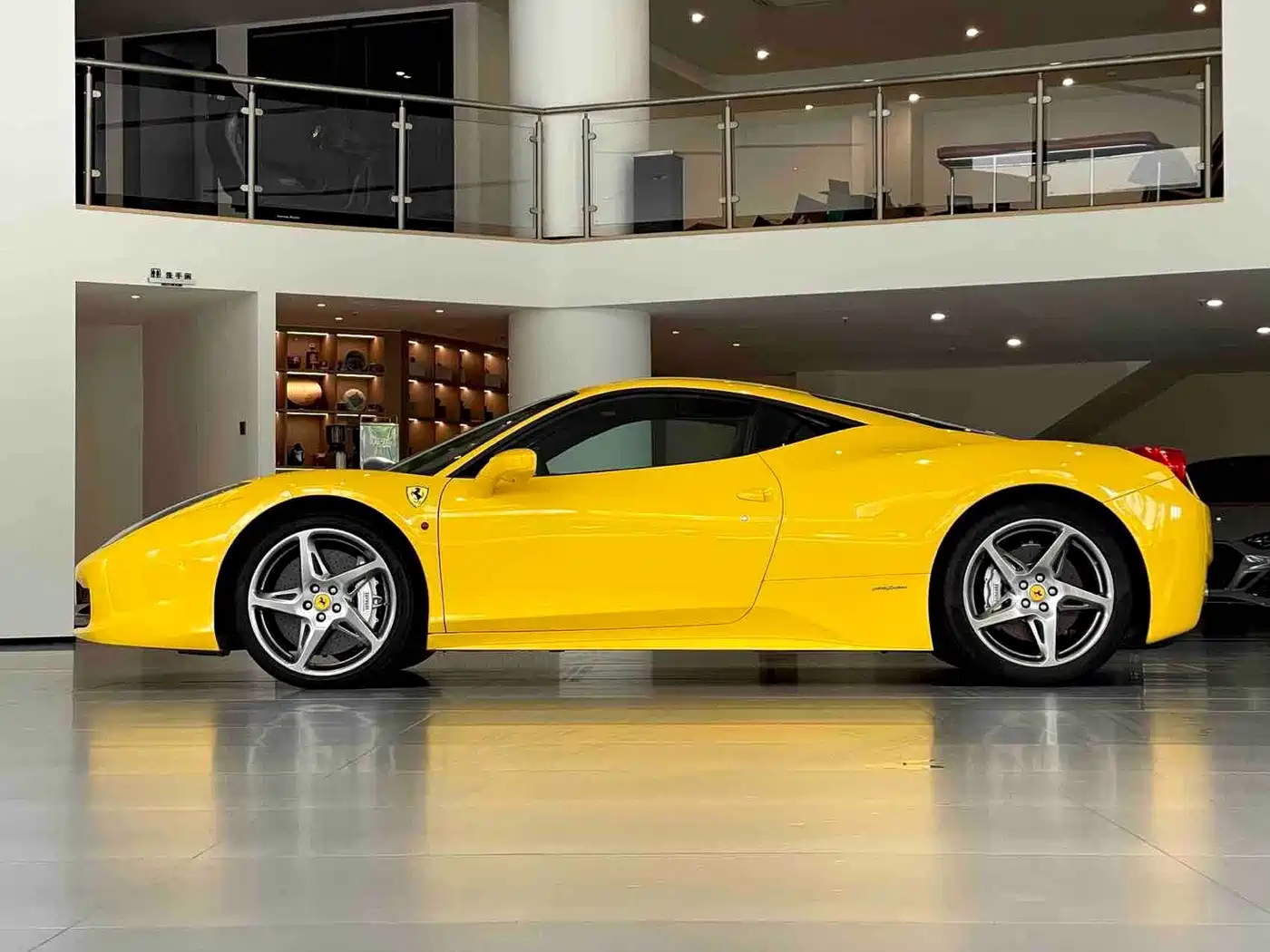 Ferrari 458 2010 2011 4.5L Italia