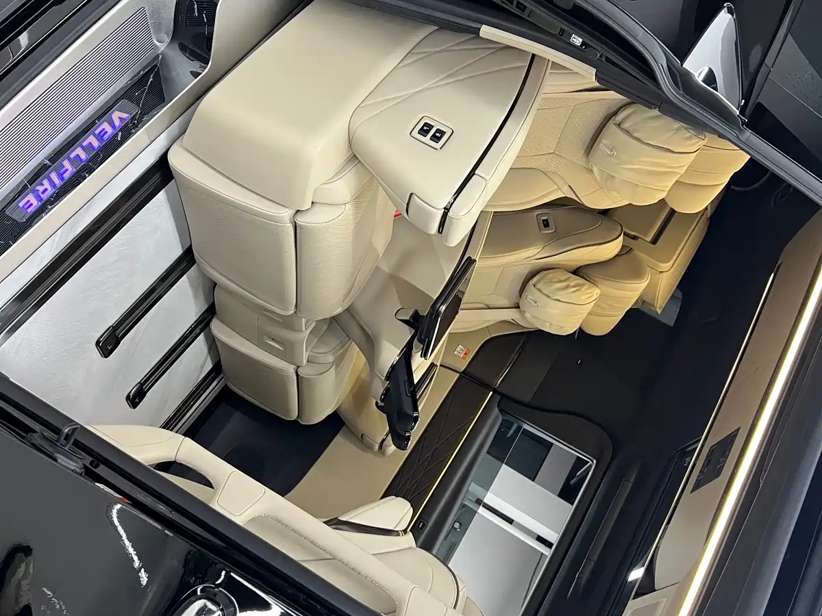 Toyota Vellfire 2024 Crown Hybrid 2.5L Executive Premium Edition фото 14