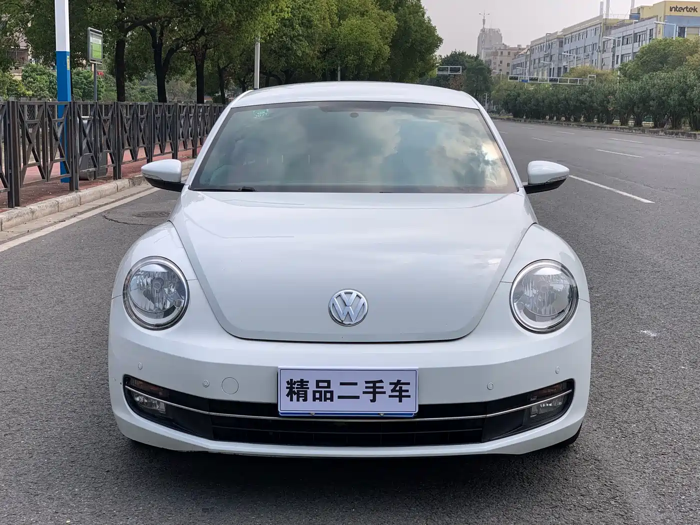 Volkswagen Beetle 2014 1.4TSI Fashion Edition фото 2