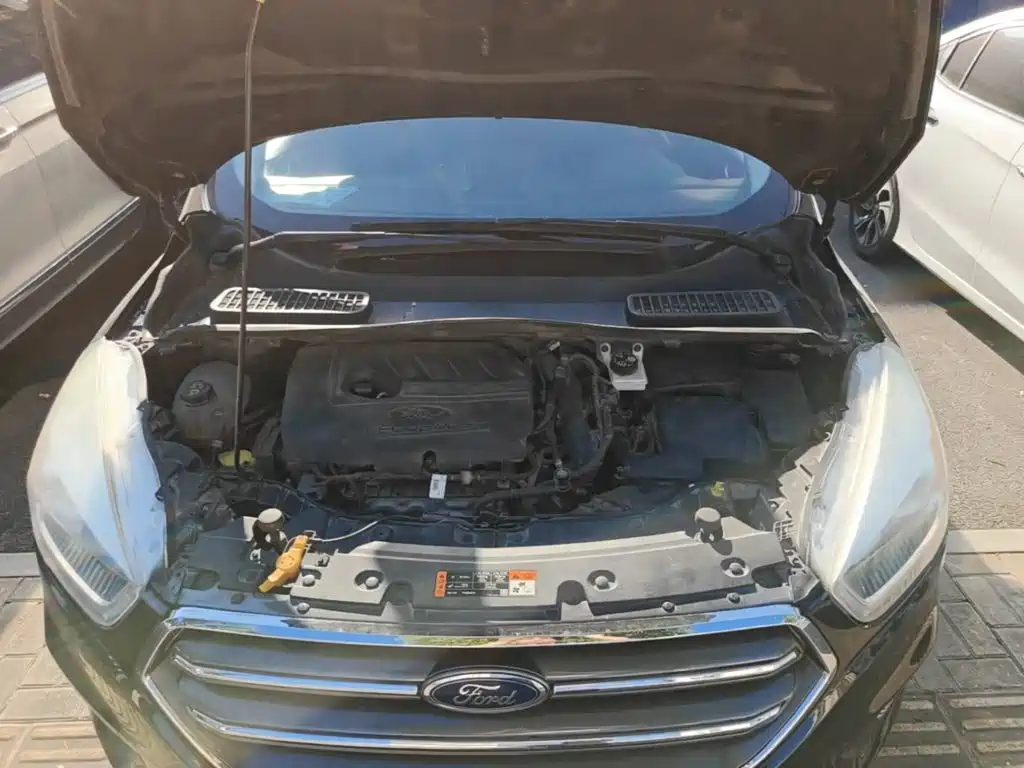 Фото 20 - Ford Kuga
