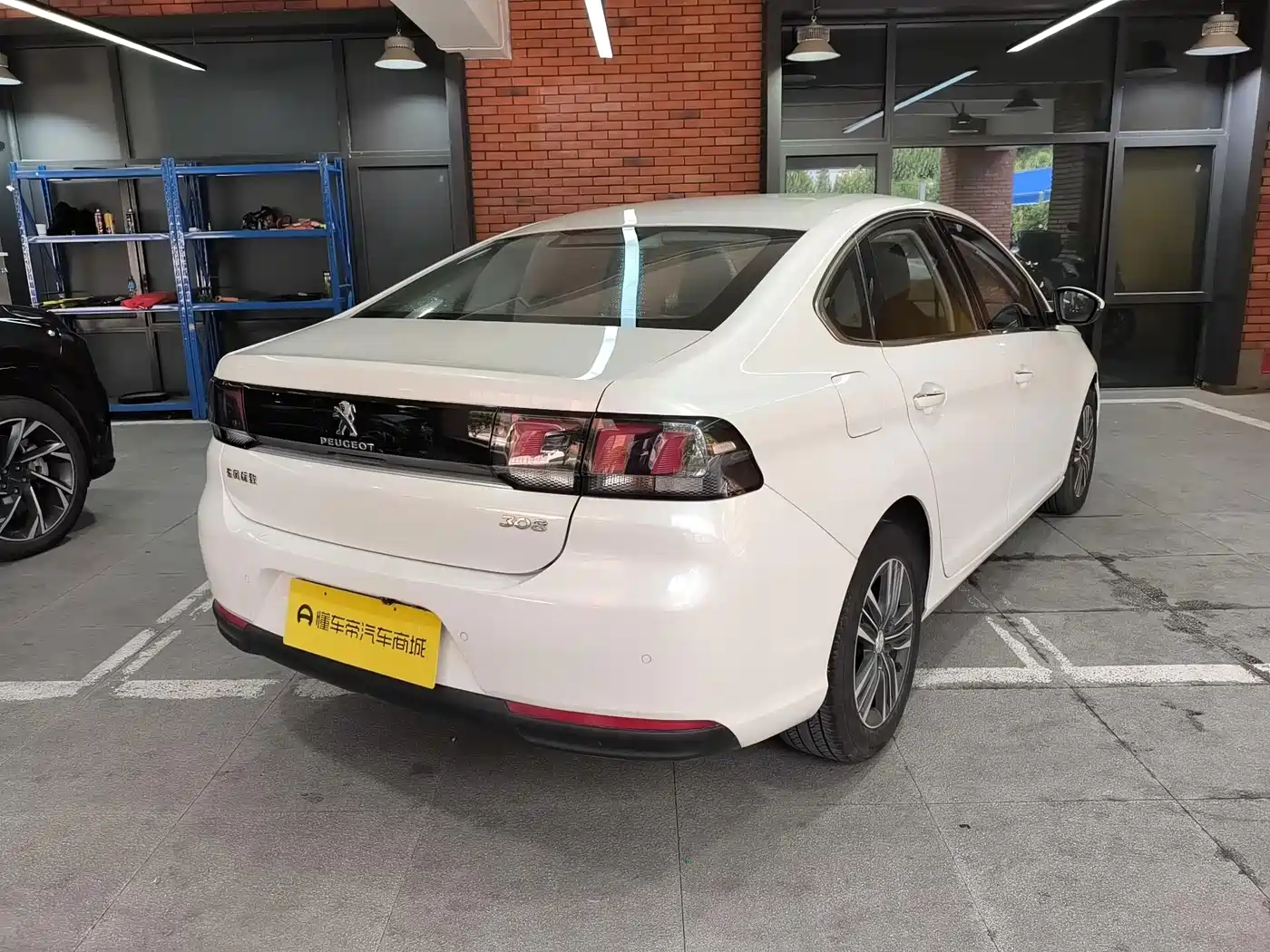 Peugeot 308 2017 2016 1.6L Automatic Luxury