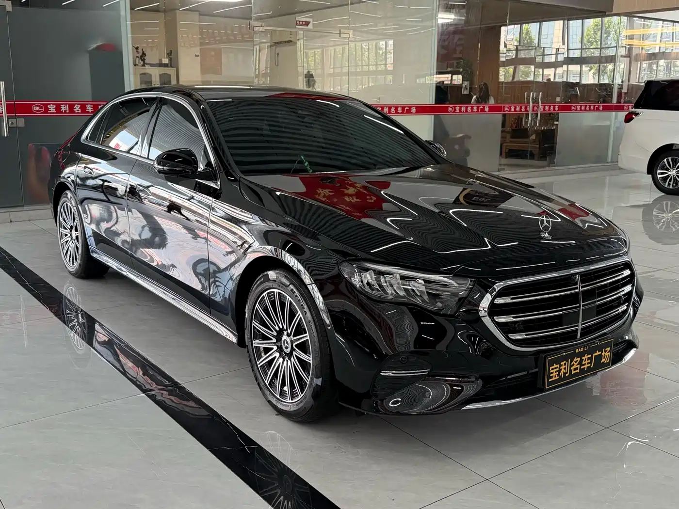 Mercedes-Benz E-Class 2026 2026 E 260 L Classic Edition