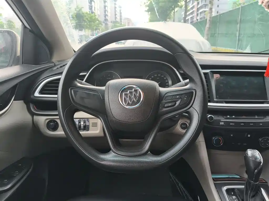 Buick Excelle 2015 15N Automatic Elite фото 3
