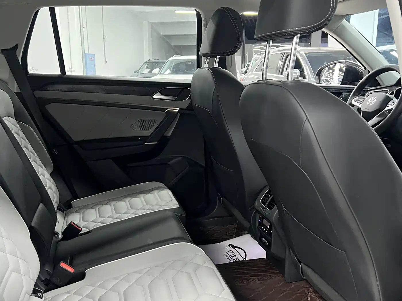 Volkswagen Tayron 2023 280TSI 2WD Luxury Plus Advanced Edition фото 25