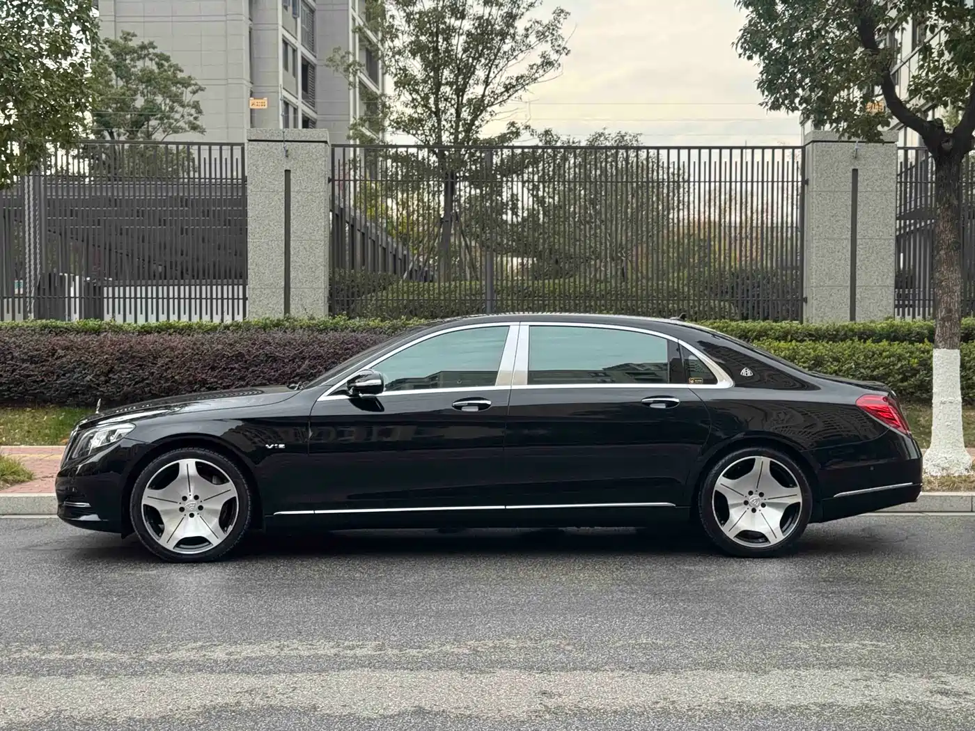 Mercedes-Benz Maybach S-Class 2016 S 400 4MATIC фото 13