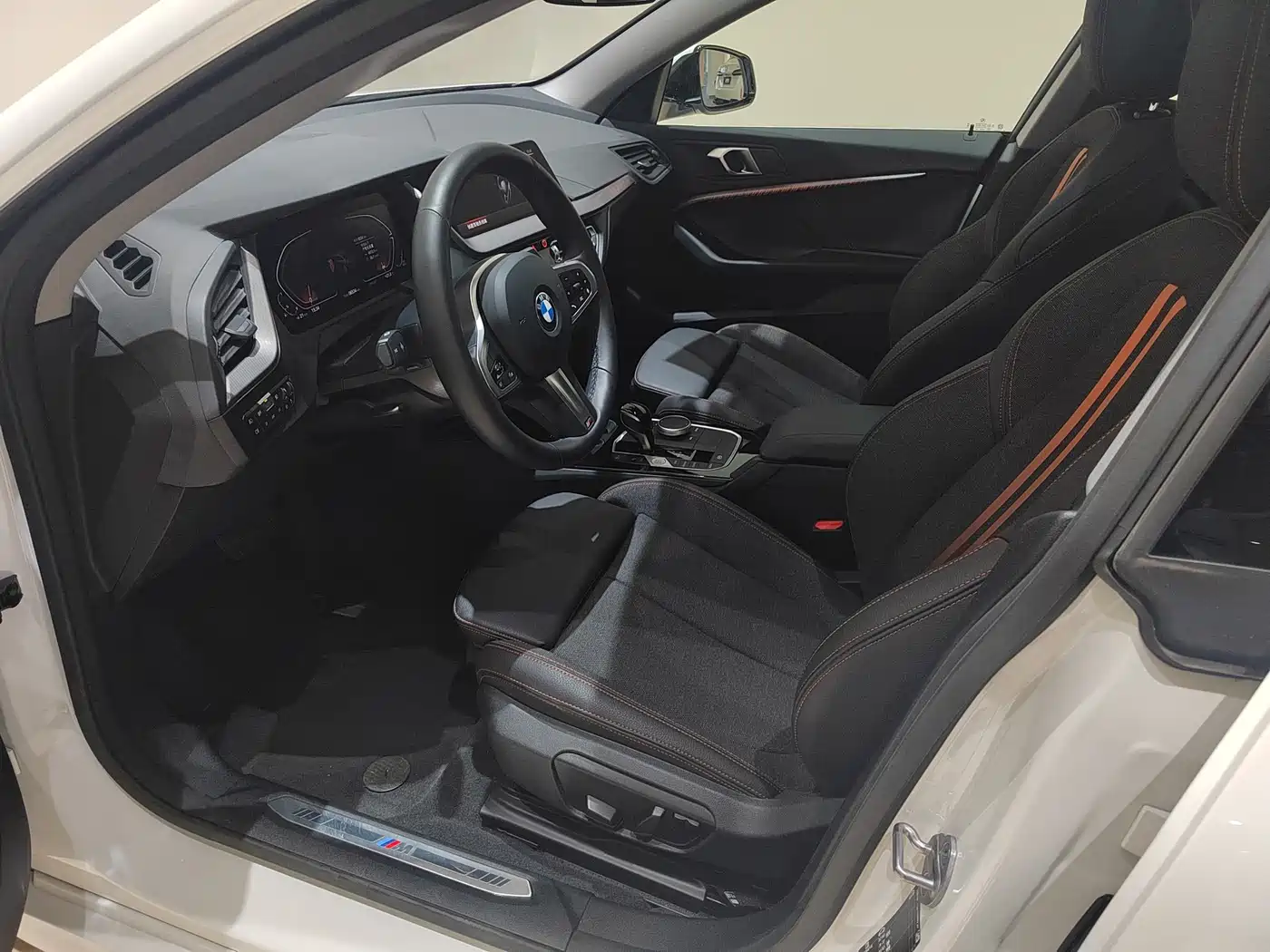 BMW 2 Series (Import) 2023 225i 4-Door Coupe M Sport Package фото 5