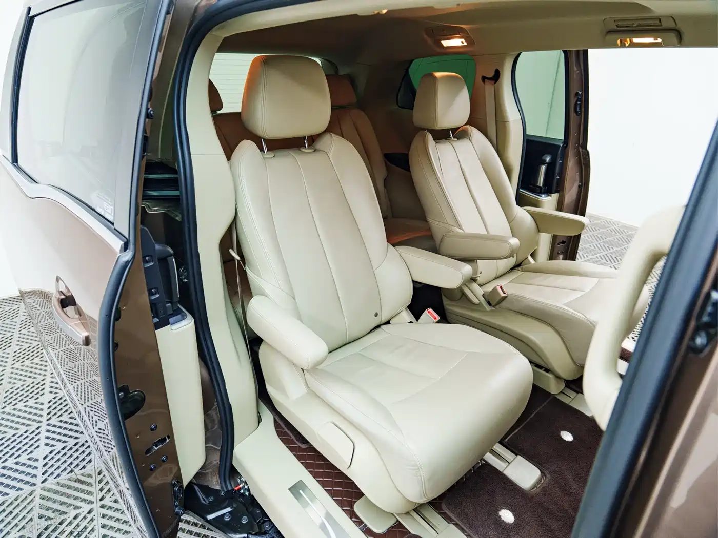 Buick GL8 2018 28T Premium Model China VI фото 12