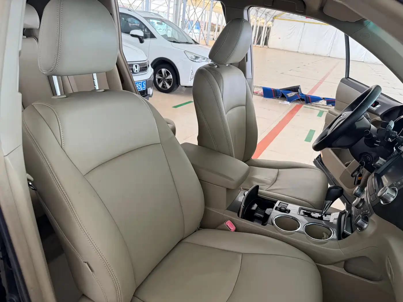 Фото 21 - Toyota Highlander