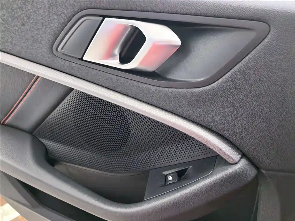 BMW 2 Series (Import) 2023 225i 4-Door Coupe M Sport Package фото 9