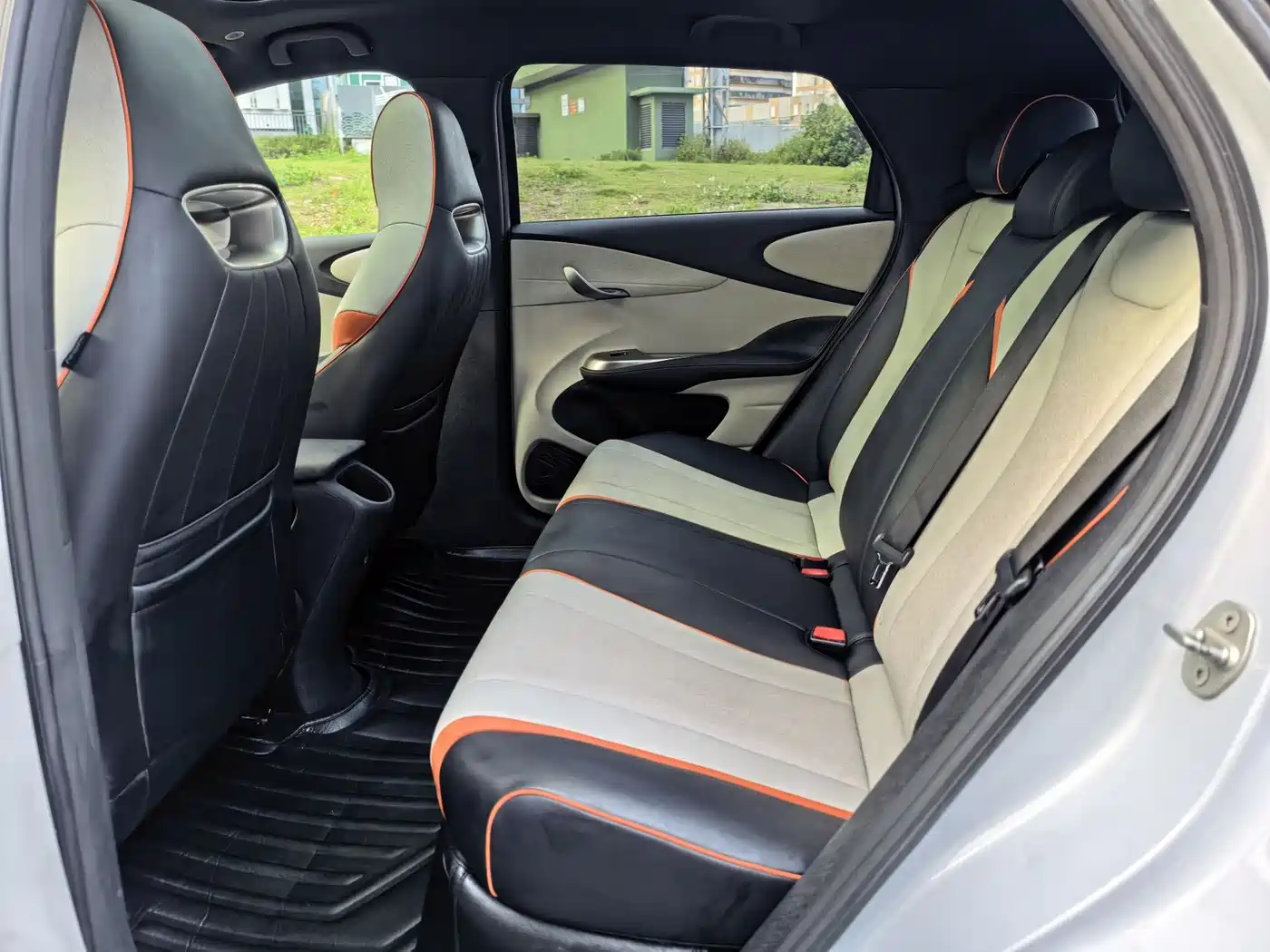 BYD Dolphin 2021 Model 405km Fashion Edition фото 6