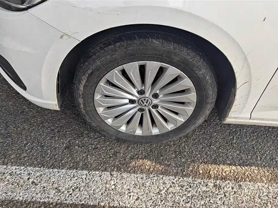 Volkswagen Lavida 2019 1.5L Automatic Comfort Edition China VI фото 6