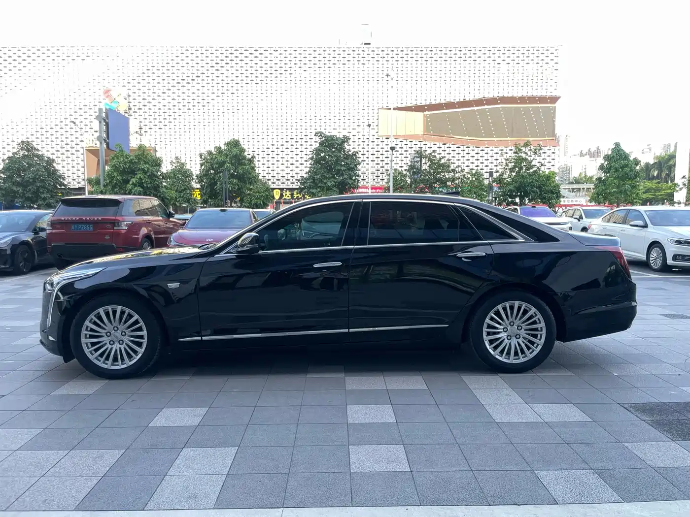 CADILLAC CT6