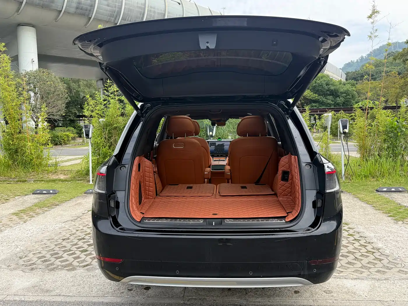 AITO Wenjie AITO M9 2024 Extended Range Ultra 42kWh 6-Seater фото 12