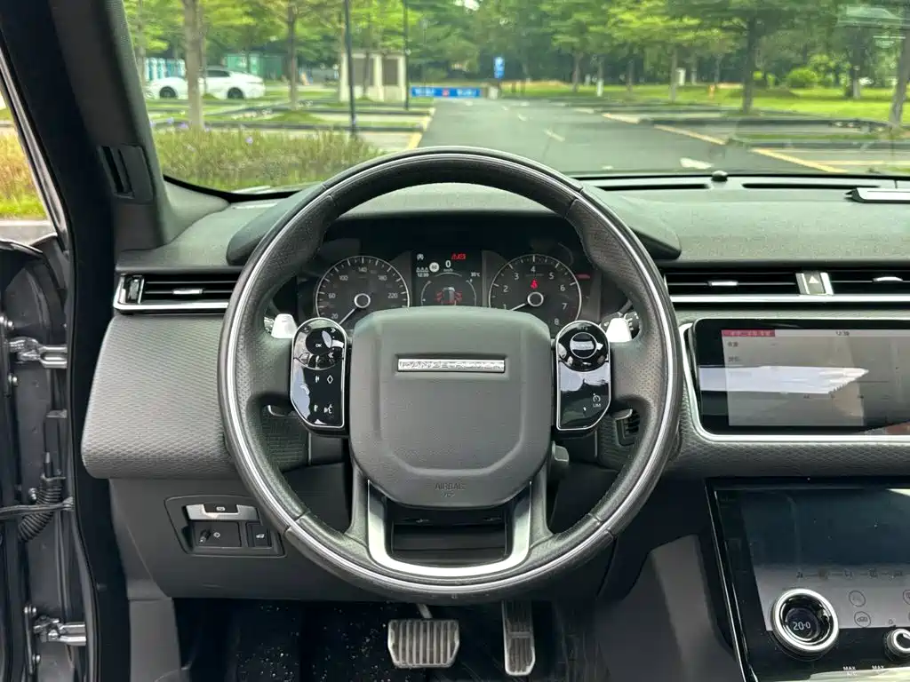 Фото 7 - Land Rover Range Rover Velar