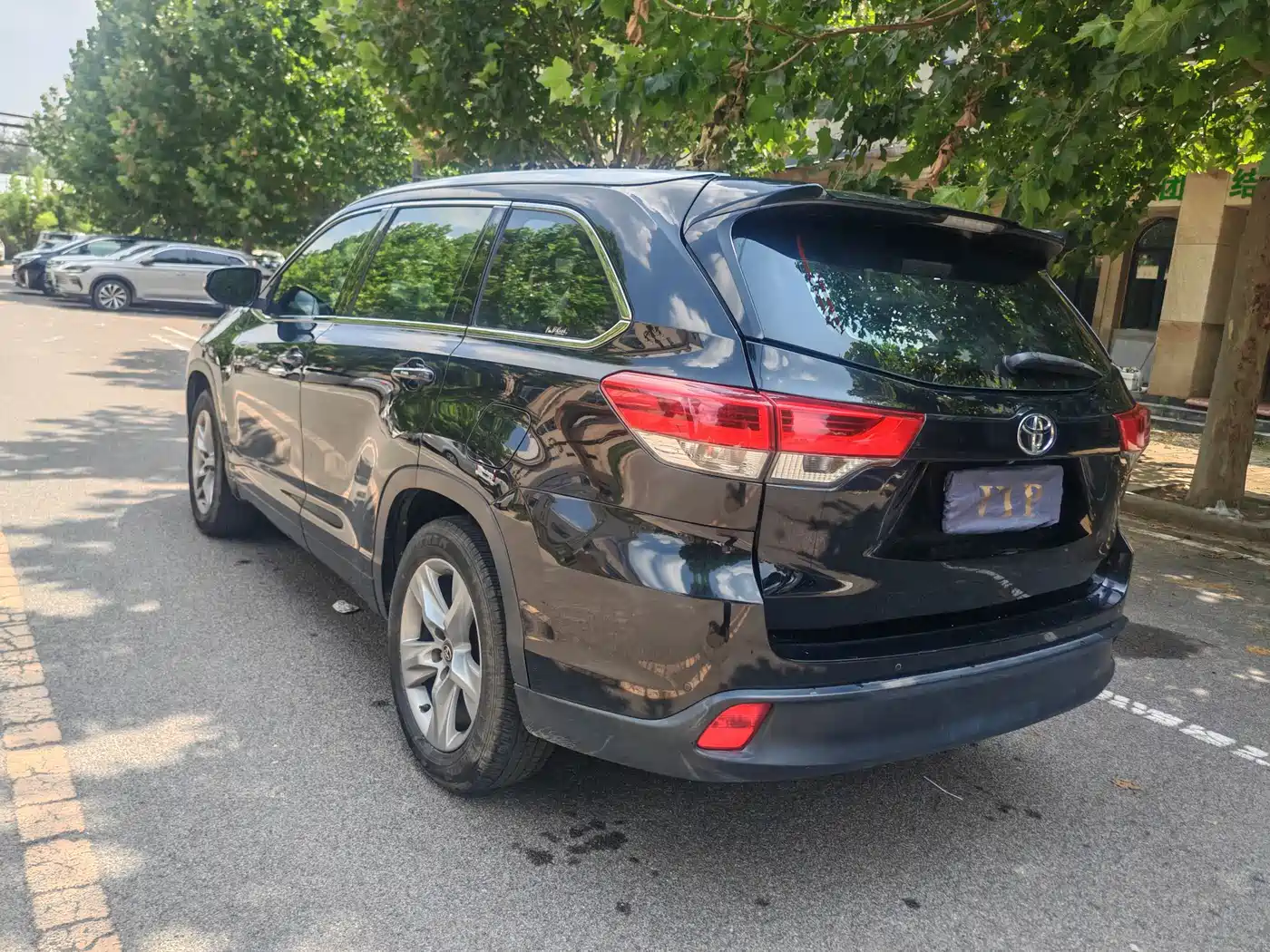 Фото 15 - Toyota Highlander