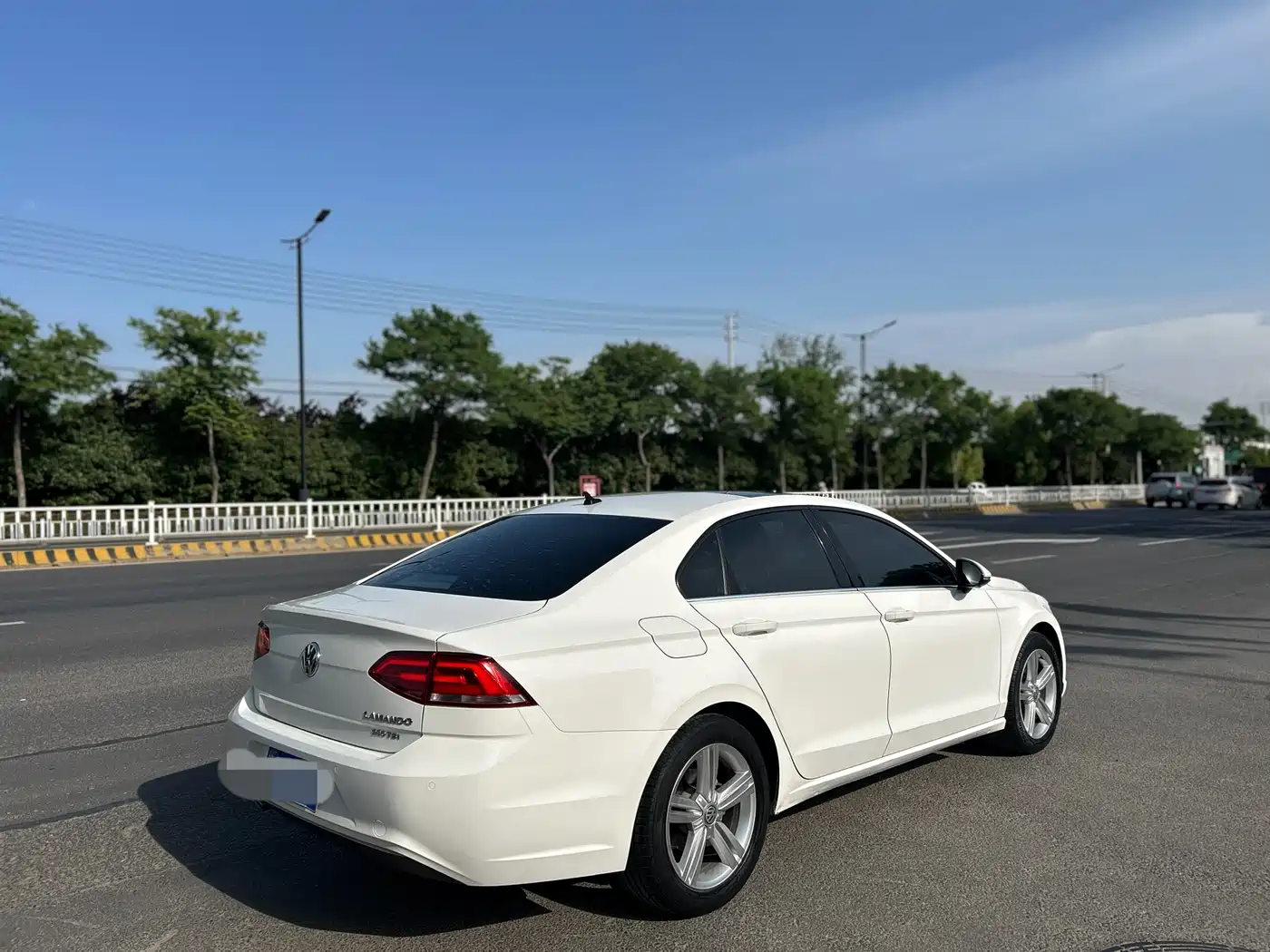 Volkswagen Lamando 2017 280TSI DSG Comfort Edition фото 5