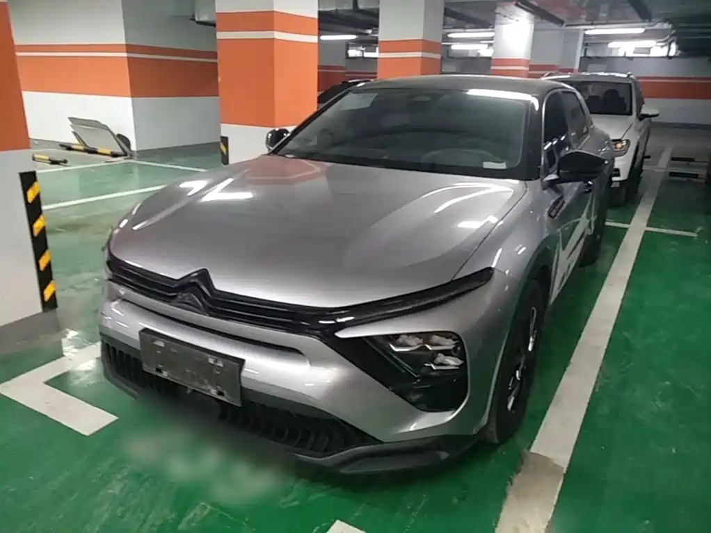 2025 Citroën Versailles C5 X