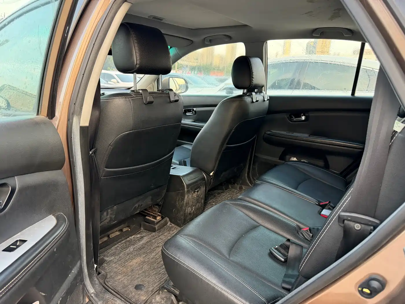 BYD S6 2014 2014 Model 2.0L Manual Exclusive 5-Seater