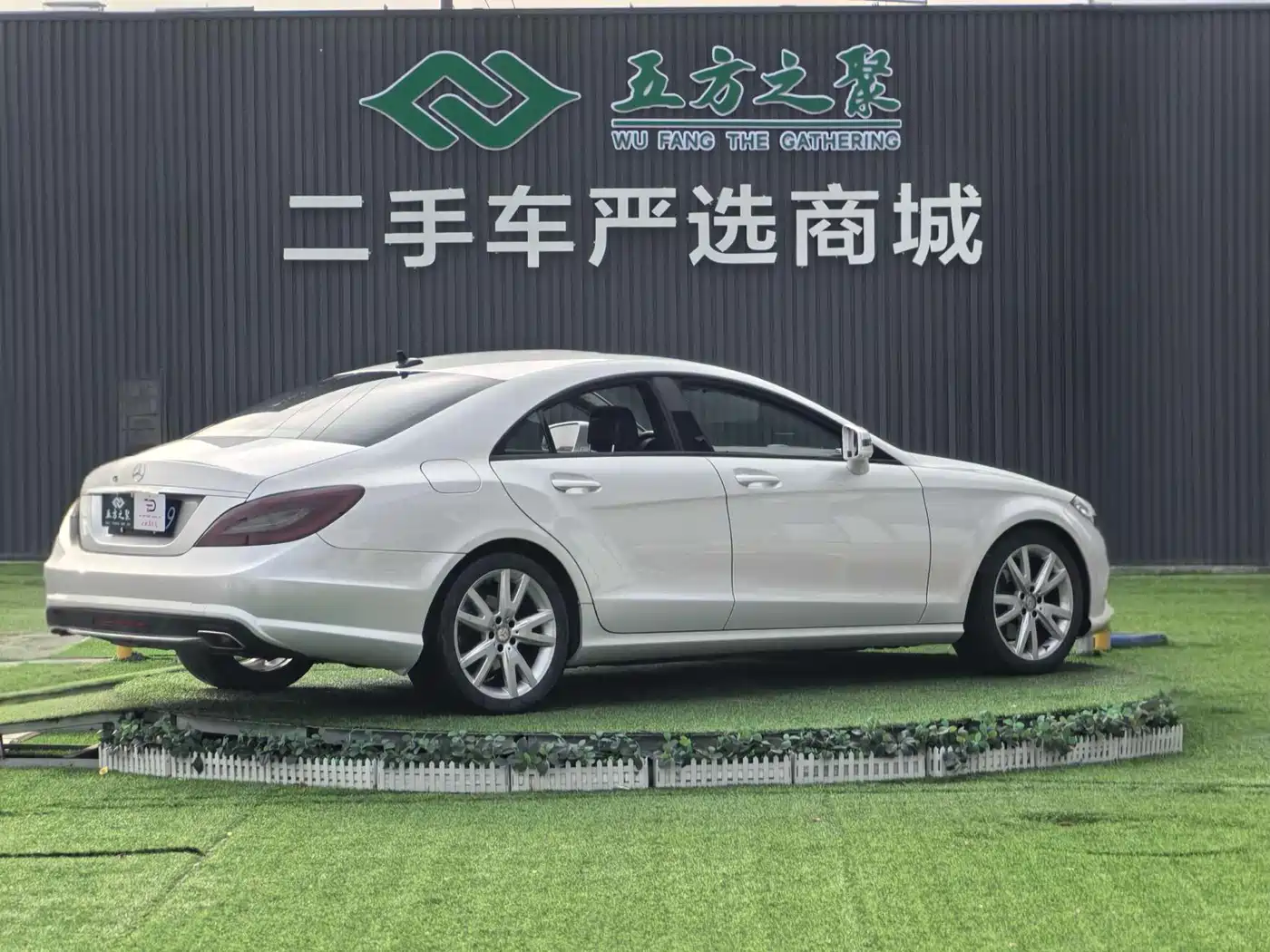Mercedes-Benz CLS 2012 CLS 300 CGI фото 16