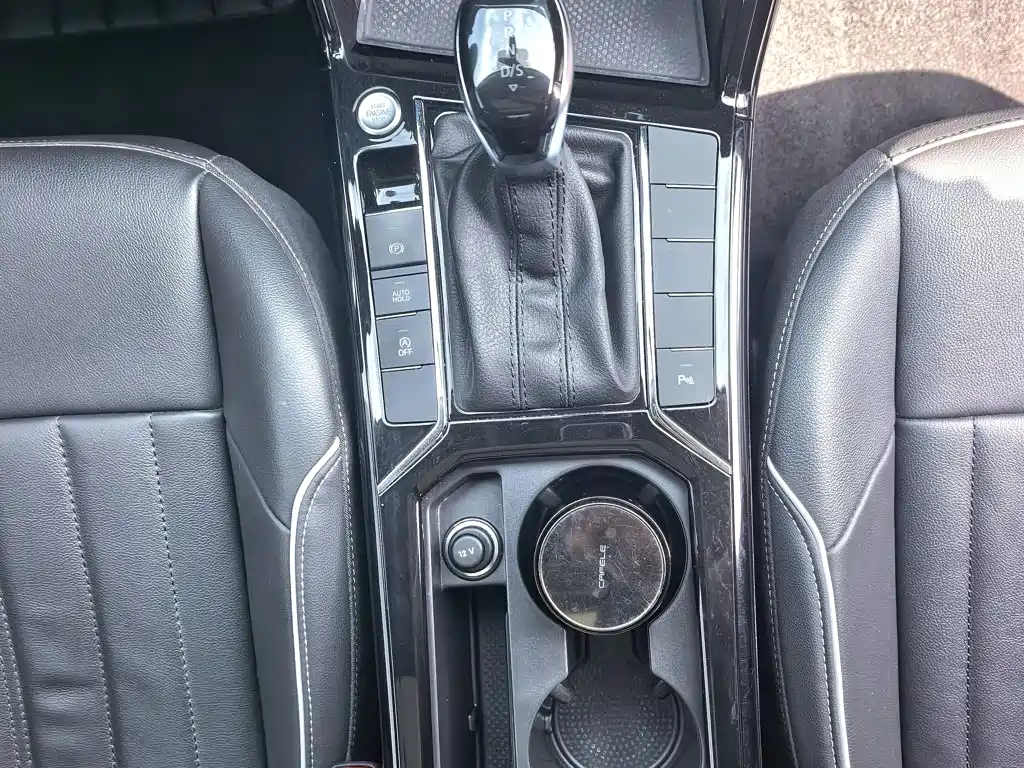 Фото 9 - Volkswagen Passat