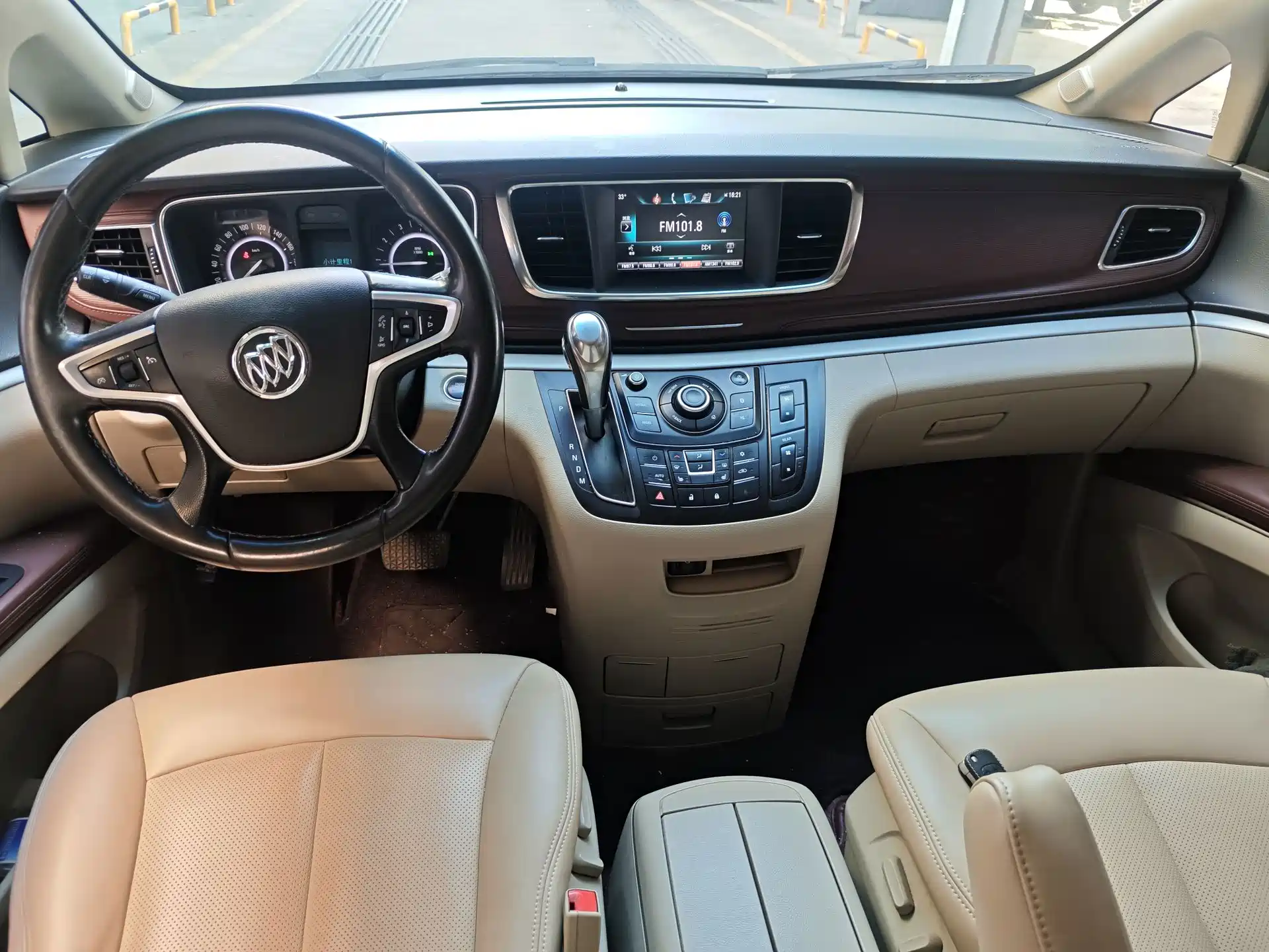 Фото 6 - Buick GL8