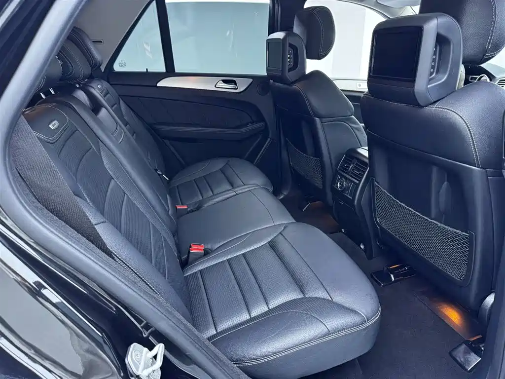 Mercedes-Benz M-Class AMG 2015 AMG ML 63 фото 22