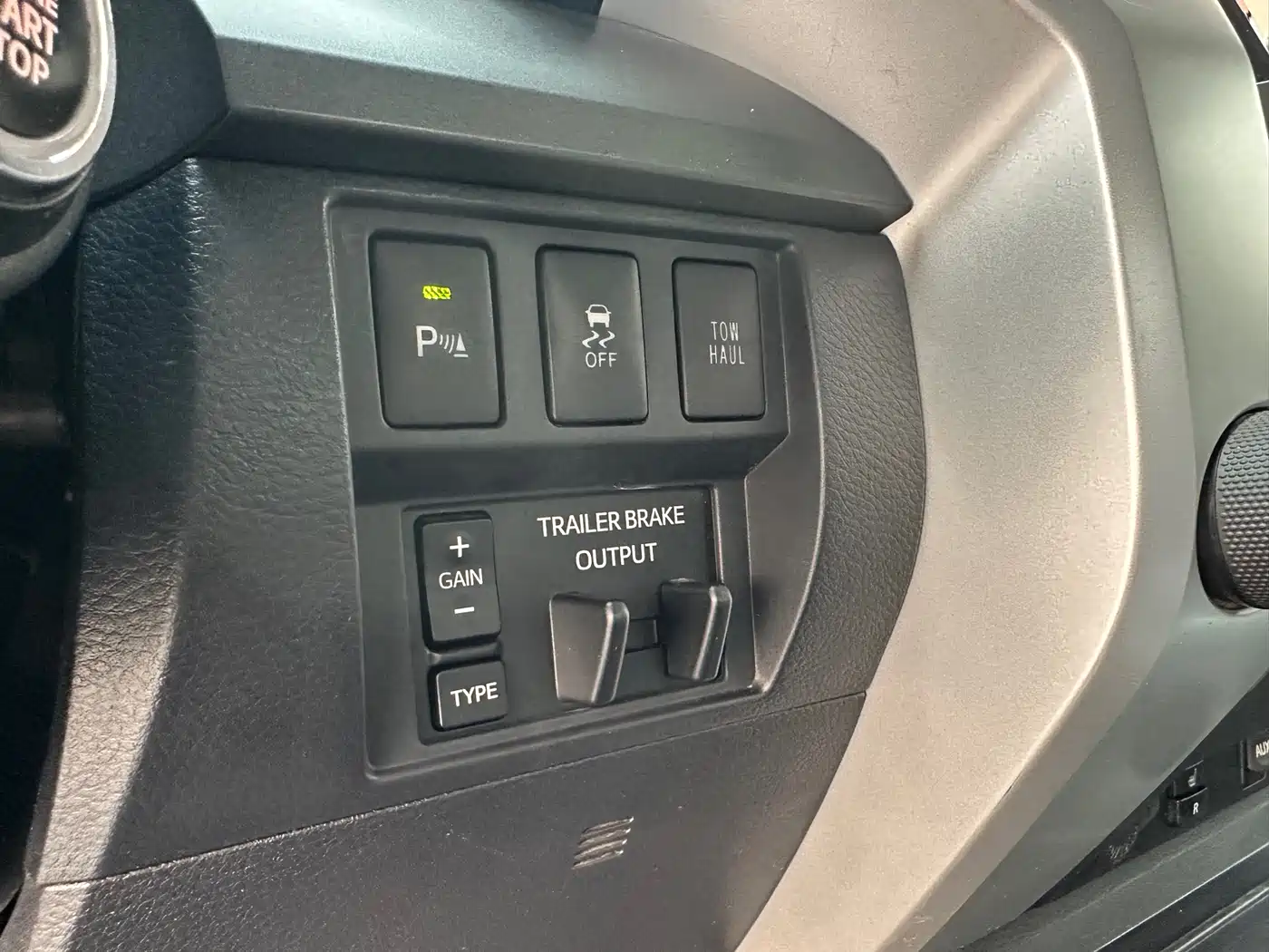 Toyota Tundra 2014 5.7L TRD Pro фото 14