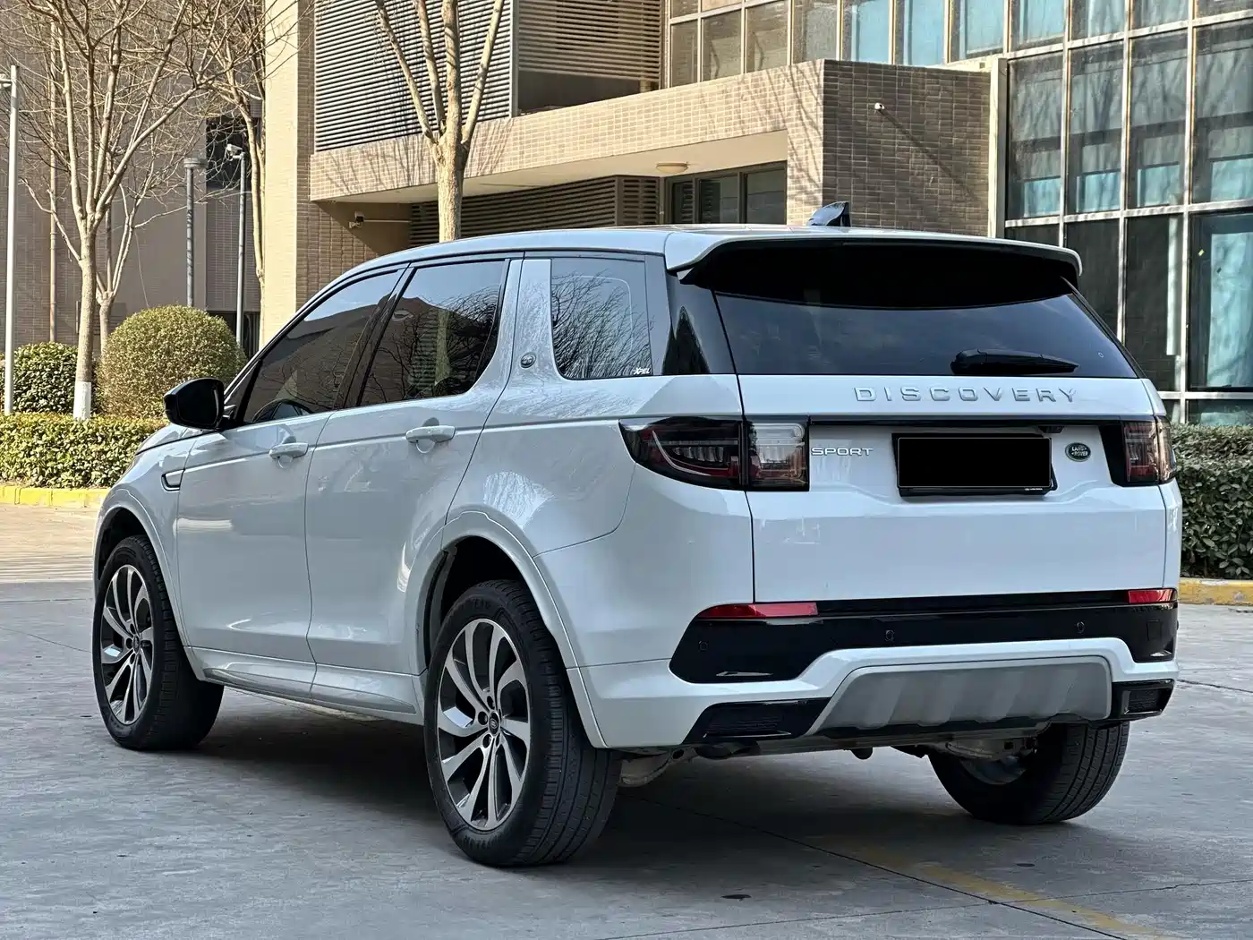 Land Rover Discovery Sport 2024 Performance Technology Edition фото 13