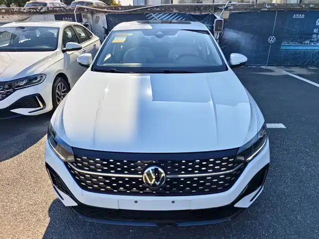 Volkswagen Lavida 1.5L, автомат, Звёздное небо, 5 млн