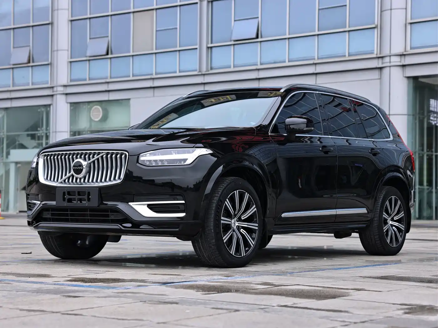 VOLVO XC90