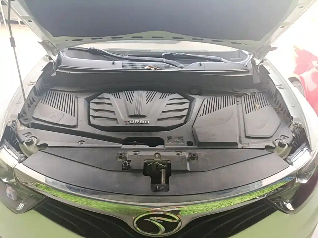Soueast DX7 2017 2017 1.5T Automatic Glory Edition