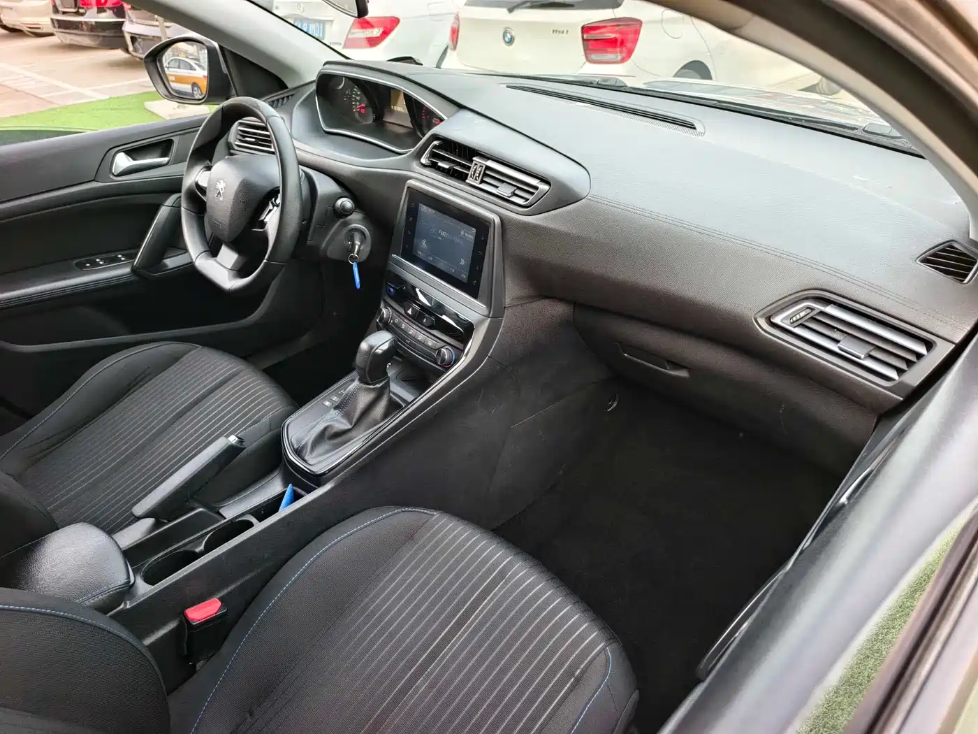 Peugeot 308 2016 1.6L Automatic Fashion фото 14